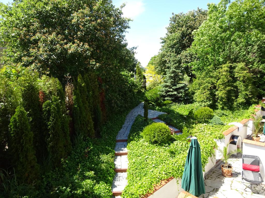 Solrosen I Simrishamn - Oesterlen Exterior photo
